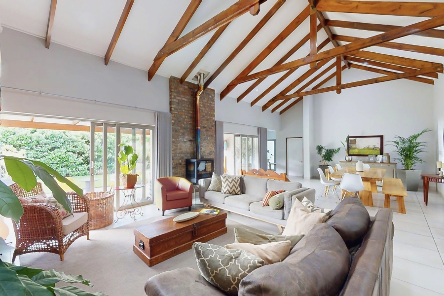 3 Bedroom Property for Sale in Kraaibosch Western Cape